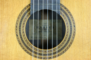 クラシックギターの材質